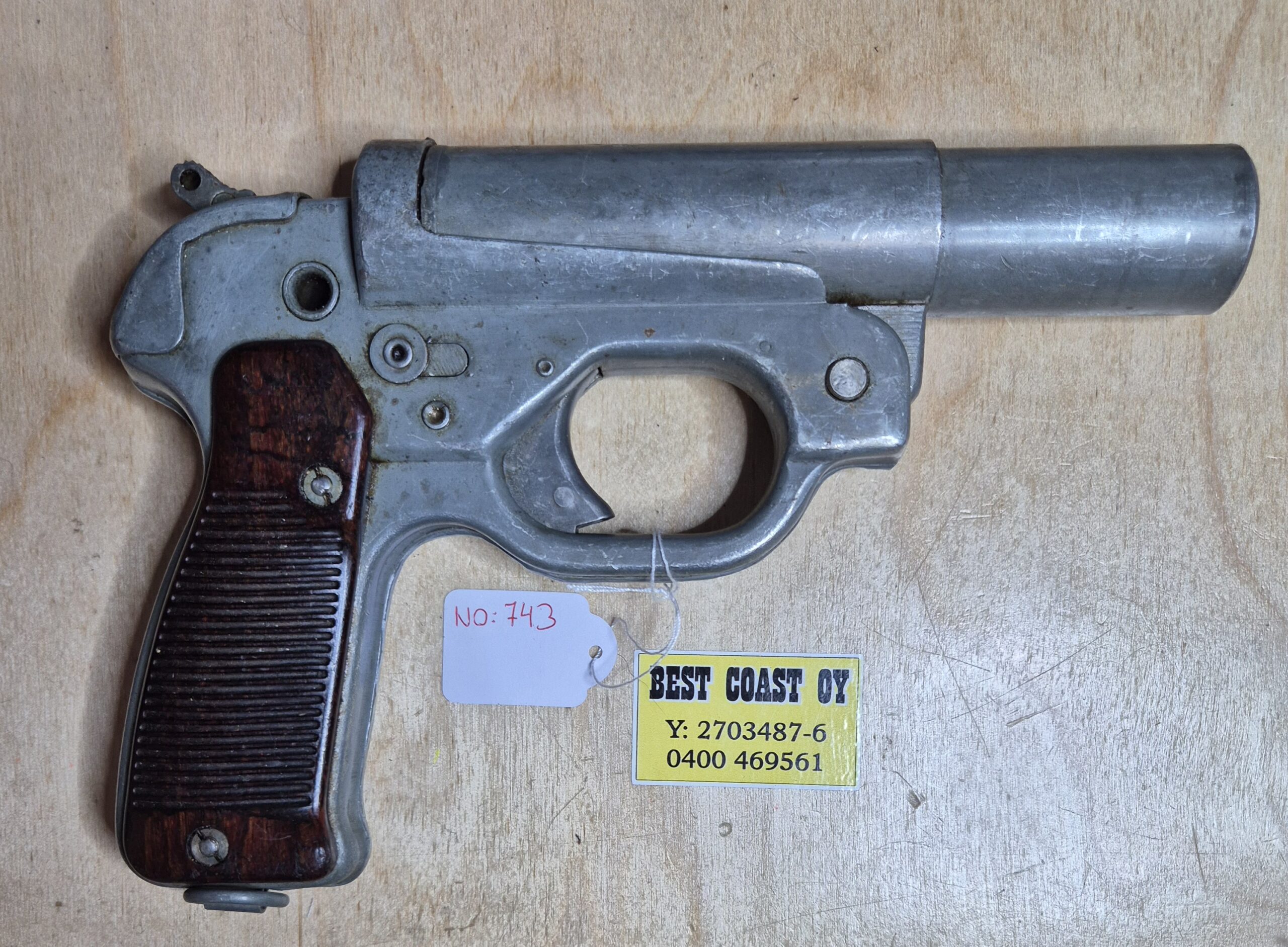 Leuchtpistole 42 "valopistooli"